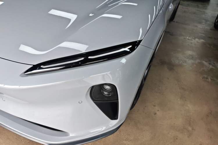 Used Nio ET5 2022 75 kWh Left Front Headlight