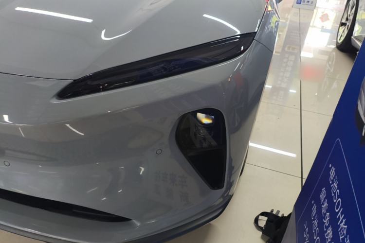 Used Nio ET5 2022 75 kWh Left Front Headlight