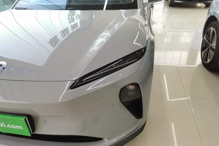 Used Nio ET5 2022 75 kWh Left Front Headlight