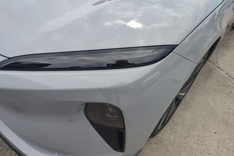 Used Nio ET5 2022 75 kWh Left Front Headlight