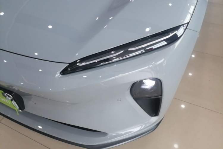 Used Nio ET5 2022 75 kWh Left Front Headlight