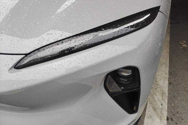 Used Nio ET5 2022 75 kWh Left Front Headlight