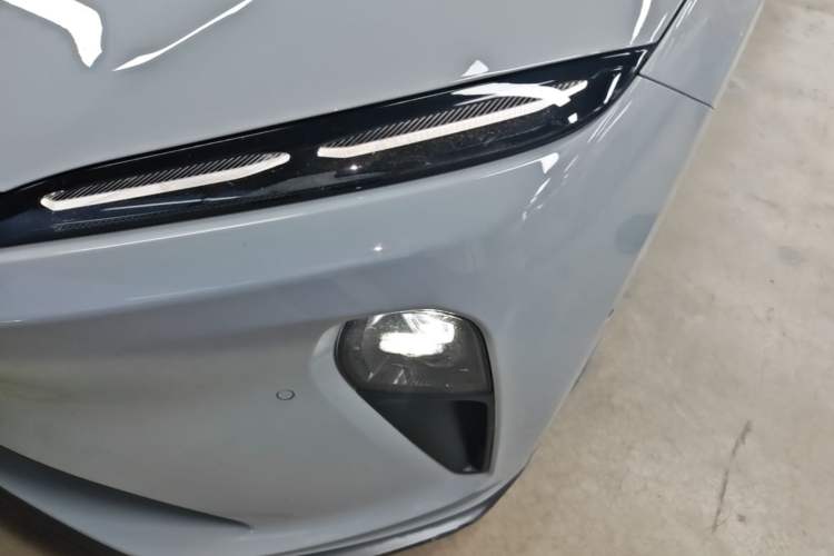 Used Nio ET5 2022 75 kWh Left Front Headlight