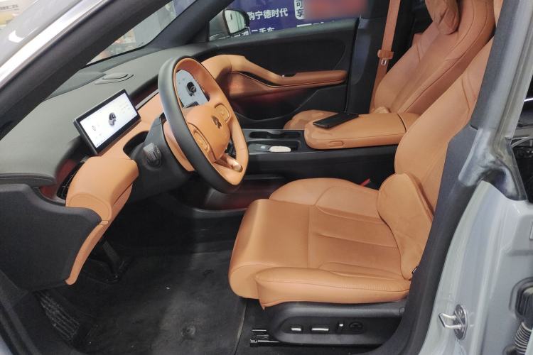 Used Nio ET5 2022 75 kWh Left Front Seat