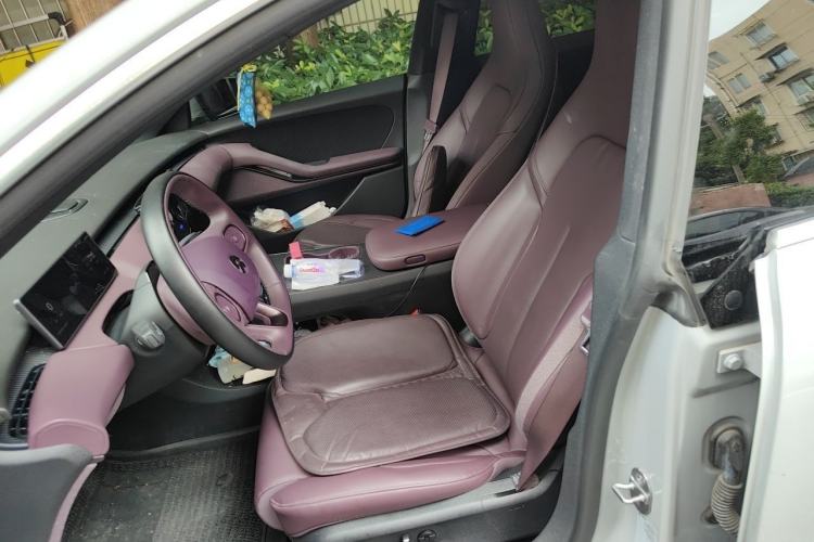 Used Nio ET5 2022 75 kWh Left Front Seat