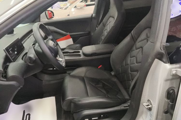 Used Nio ET5 2022 75 kWh Left Front Seat
