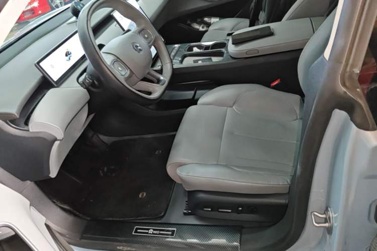 Used Nio ET5 2022 100 kWh Left Front Seat