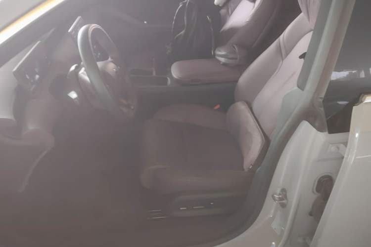 Used Nio ET5 2022 75 kWh Left Front Seat
