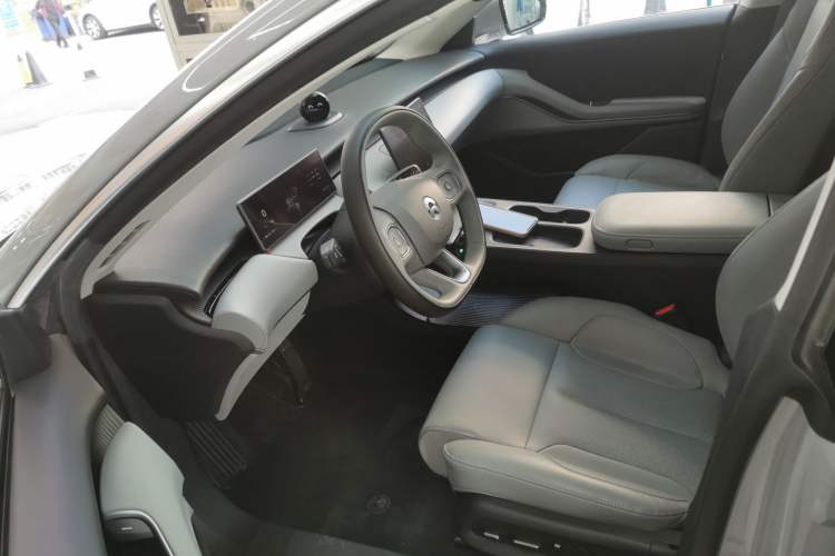 Used Nio ET5 2022 75 kWh Left Front Seat