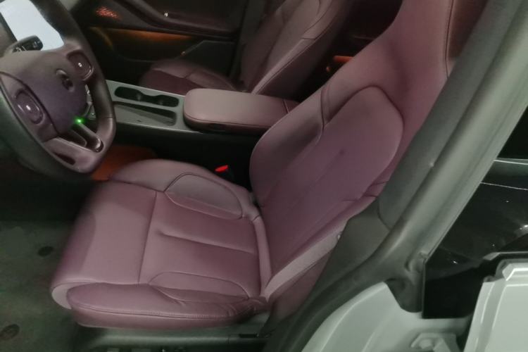 Used Nio ET5 2022 75 kWh Left Front Seat