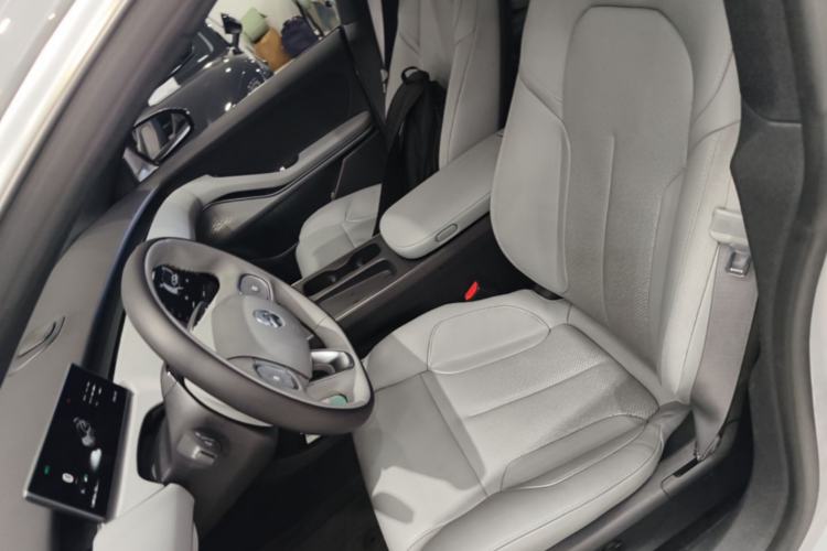 Used Nio ET5 2022 100 kWh Left Front Seat