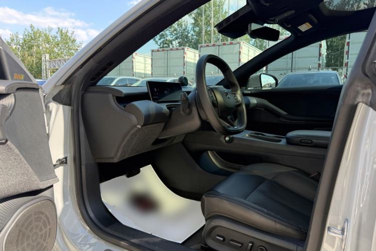 Used Nio ET5 2022 75 kWh Left Front Seat