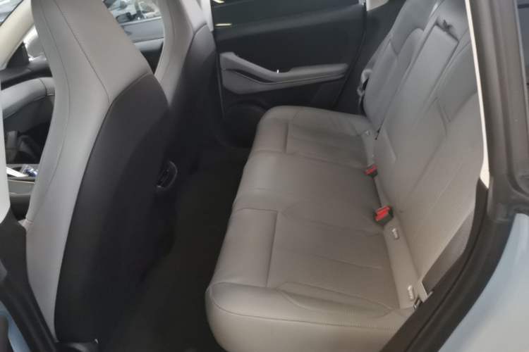 Used Nio ET5 2022 75 kWh Left Rear Seat