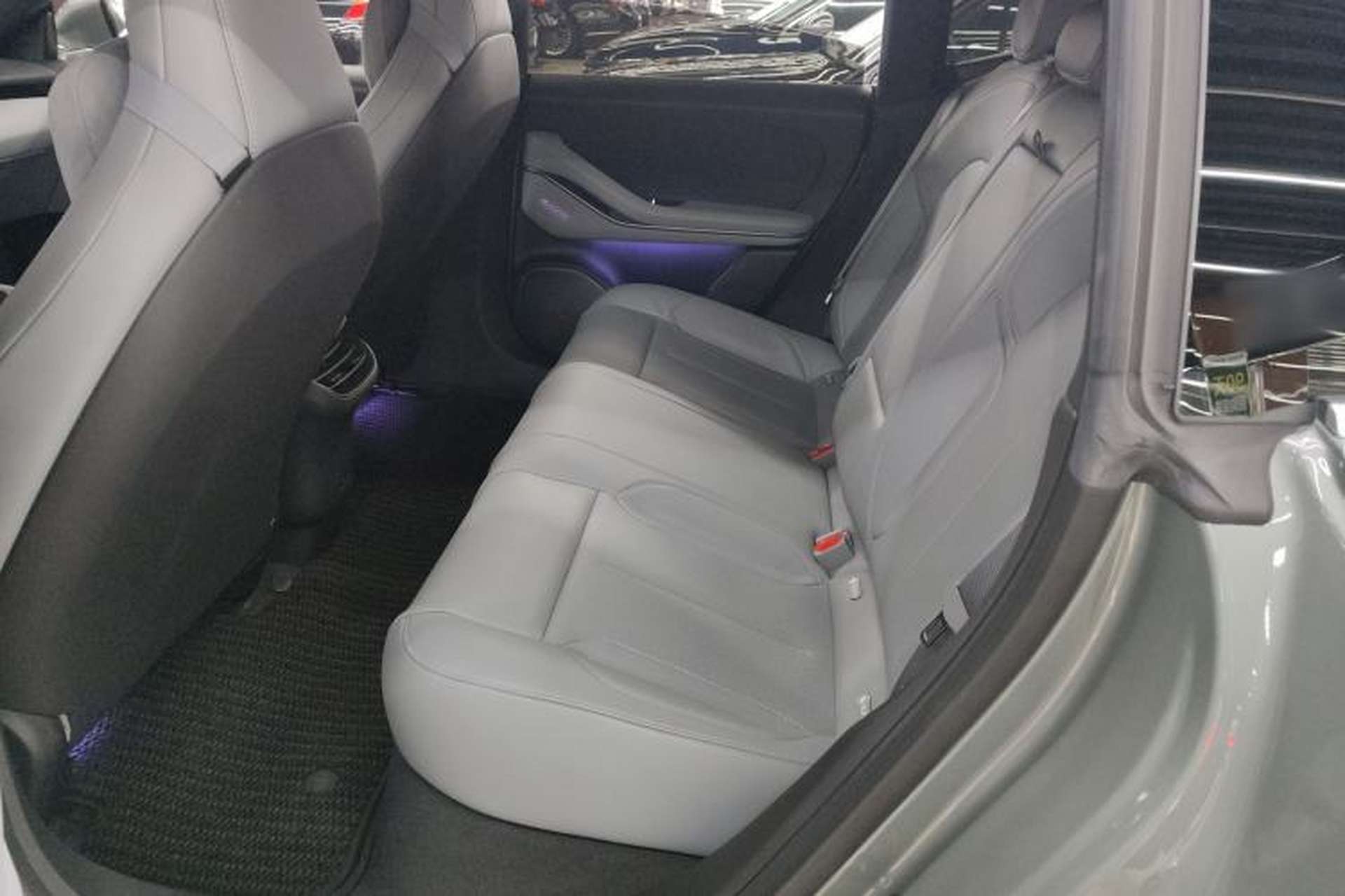 Used Nio ET5 2022 75 kWh Left Rear Seat