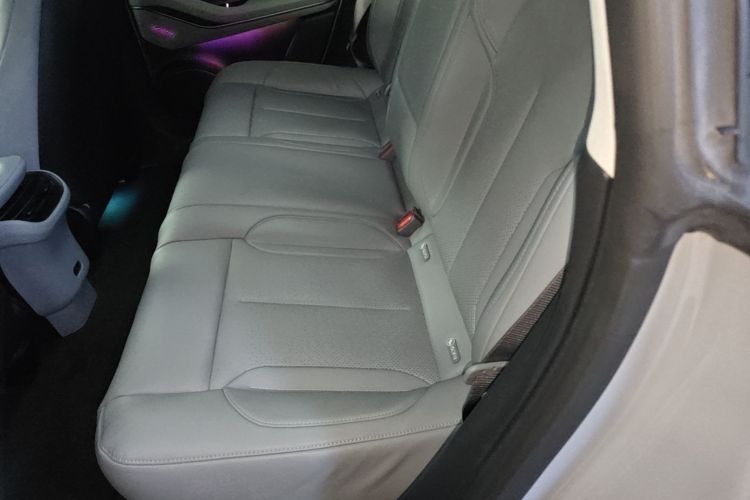 Used Nio ET5 2022 75 kWh Left Rear Seat