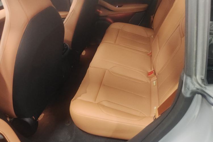 Used Nio ET5 2022 75 kWh Left Rear Seat