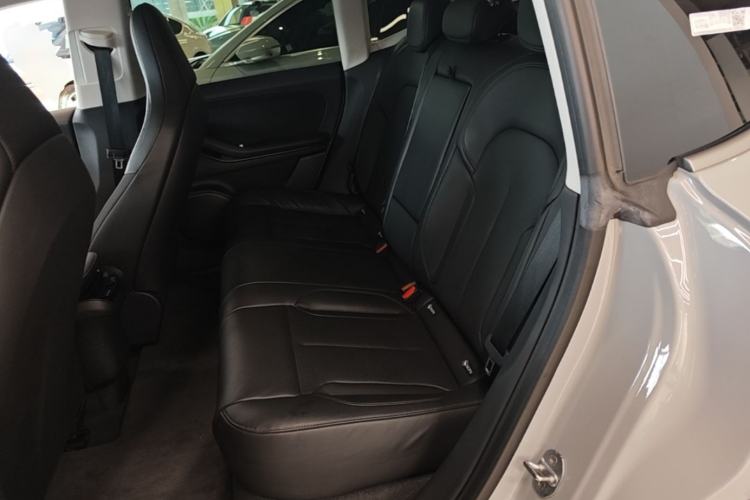 Used Nio ET5 2022 75 kWh Left Rear Seat
