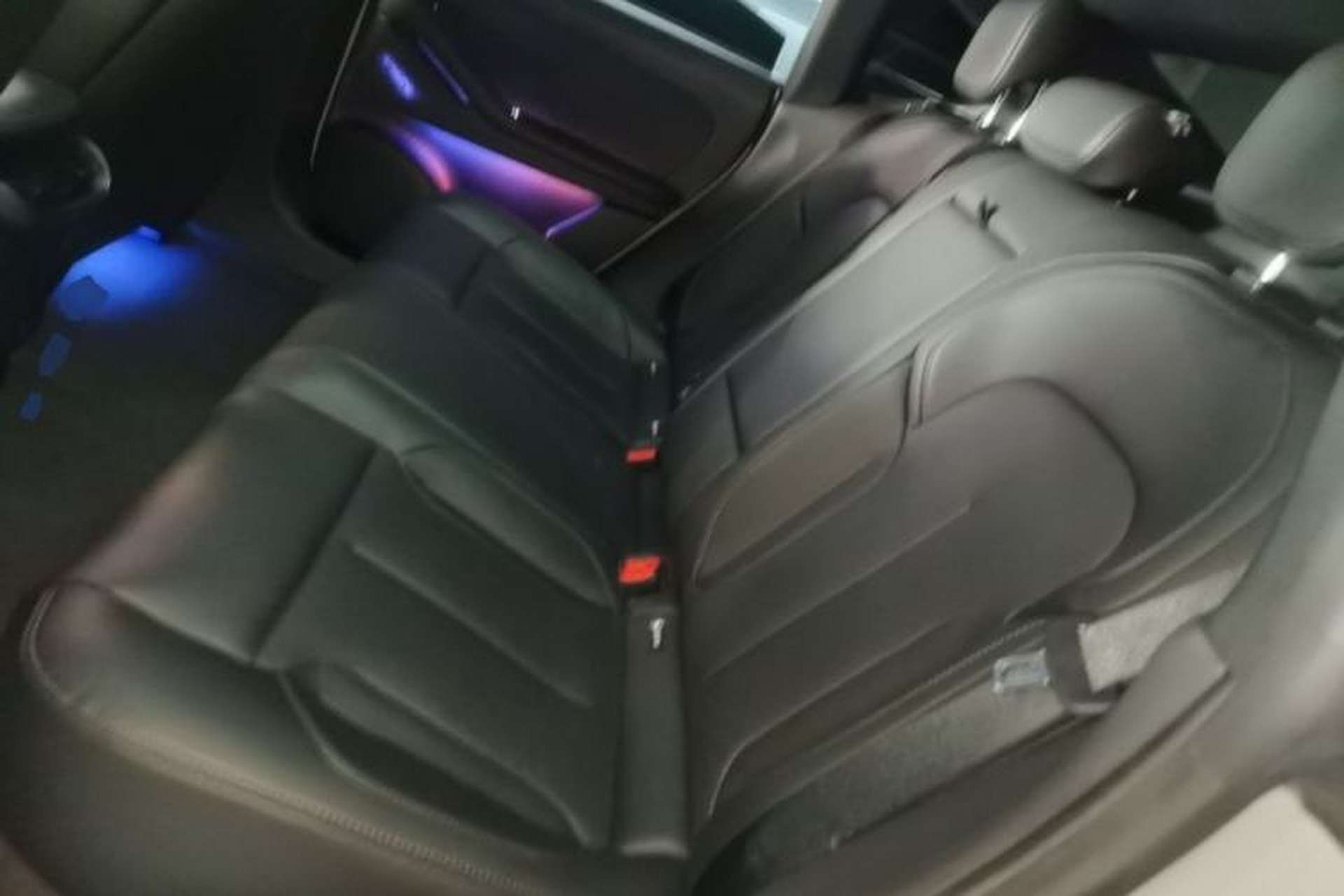 Used Nio ET5 2022 75 kWh Left Rear Seat