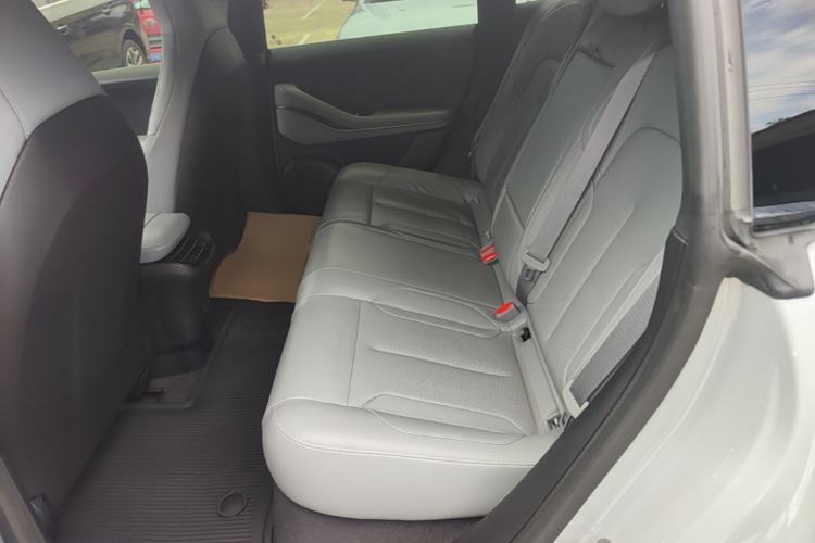 Used Nio ET5 2022 75 kWh Left Rear Seat