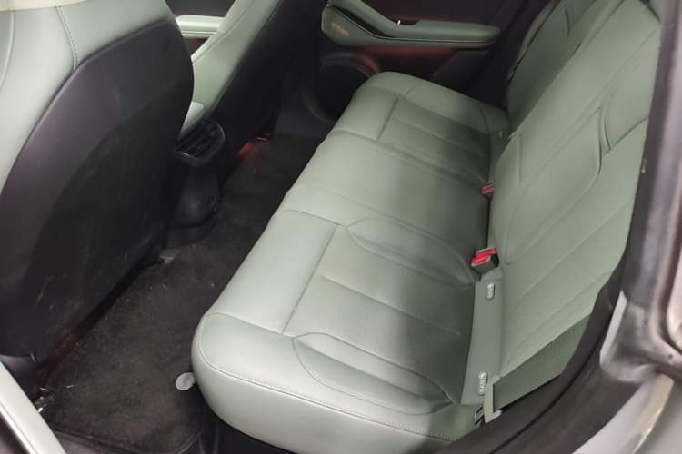 Used Nio ET5 2022 75 kWh Left Rear Seat