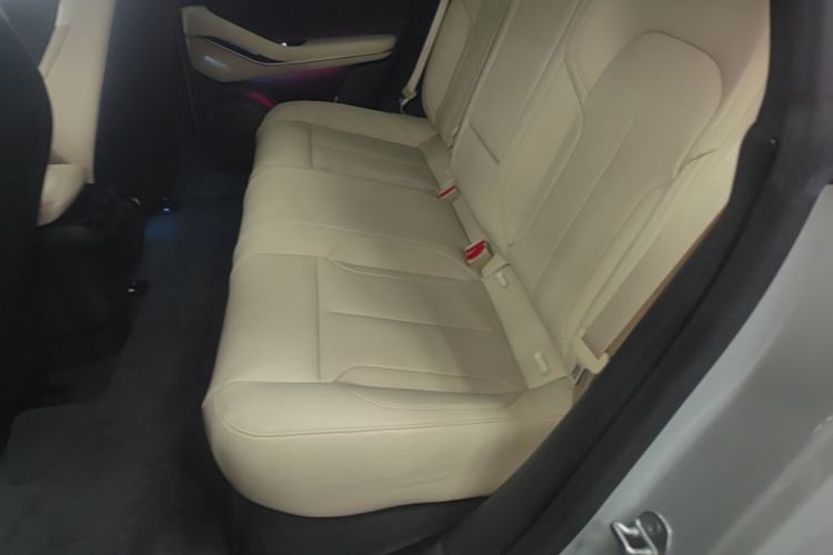 Used Nio ET5 2022 75 kWh Left Rear Seat