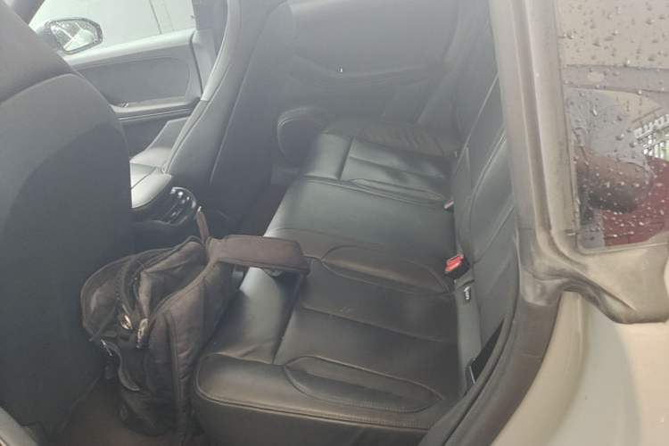 Used Nio ET5 2022 75 kWh Left Rear Seat