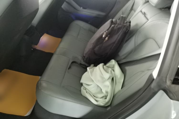 Used Nio ET5 2022 75 kWh Left Rear Seat
