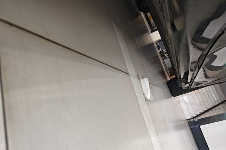 Used Nio ET5 2022 75 kWh Left Side Sill