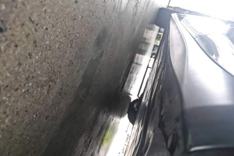Used Nio ET5 2022 75 kWh Left Side Sill