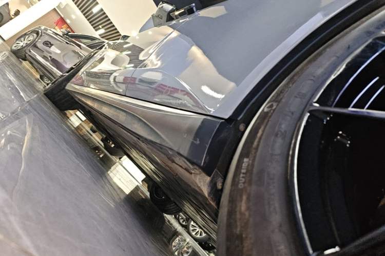Used Nio ET5 2022 75 kWh Left Side Sill
