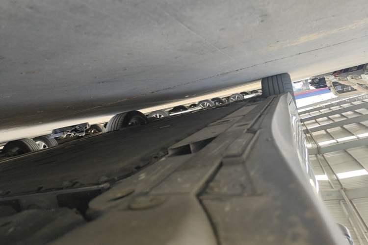 Used Nio ET5 2022 75 kWh Left Side Sill
