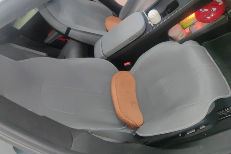 Used Nio ET5 2022 75 kWh Right Front Seat