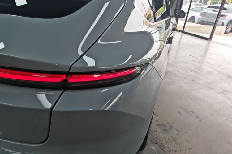 Used Nio ET5 2022 75 kWh Right Rear Taillight