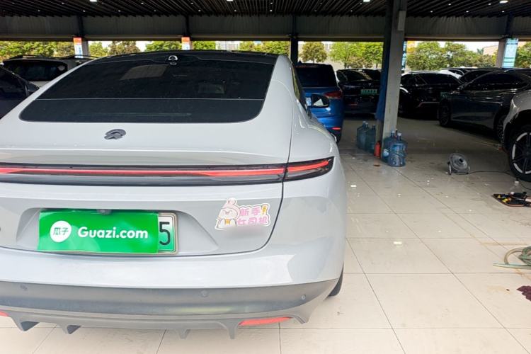 Used Nio ET5 2022 75 kWh Right Rear Taillight
