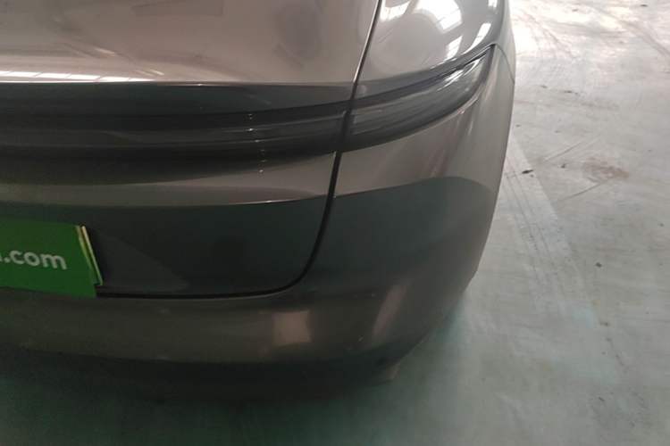 Used Nio ET5 2022 75 kWh Right Rear Taillight
