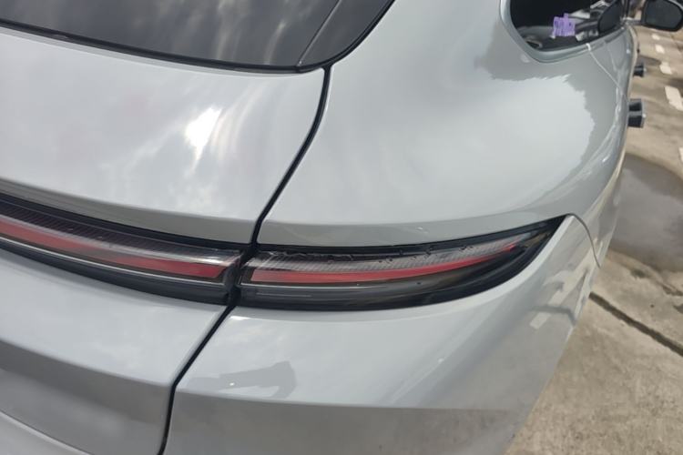 Used Nio ET5 2022 75 kWh Right Rear Taillight