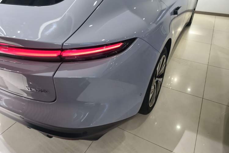 Used Nio ET5 2022 100 kWh Right Rear Taillight