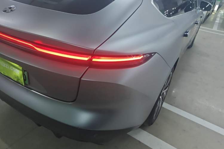 Used Nio ET5 2022 75 kWh Right Rear Taillight