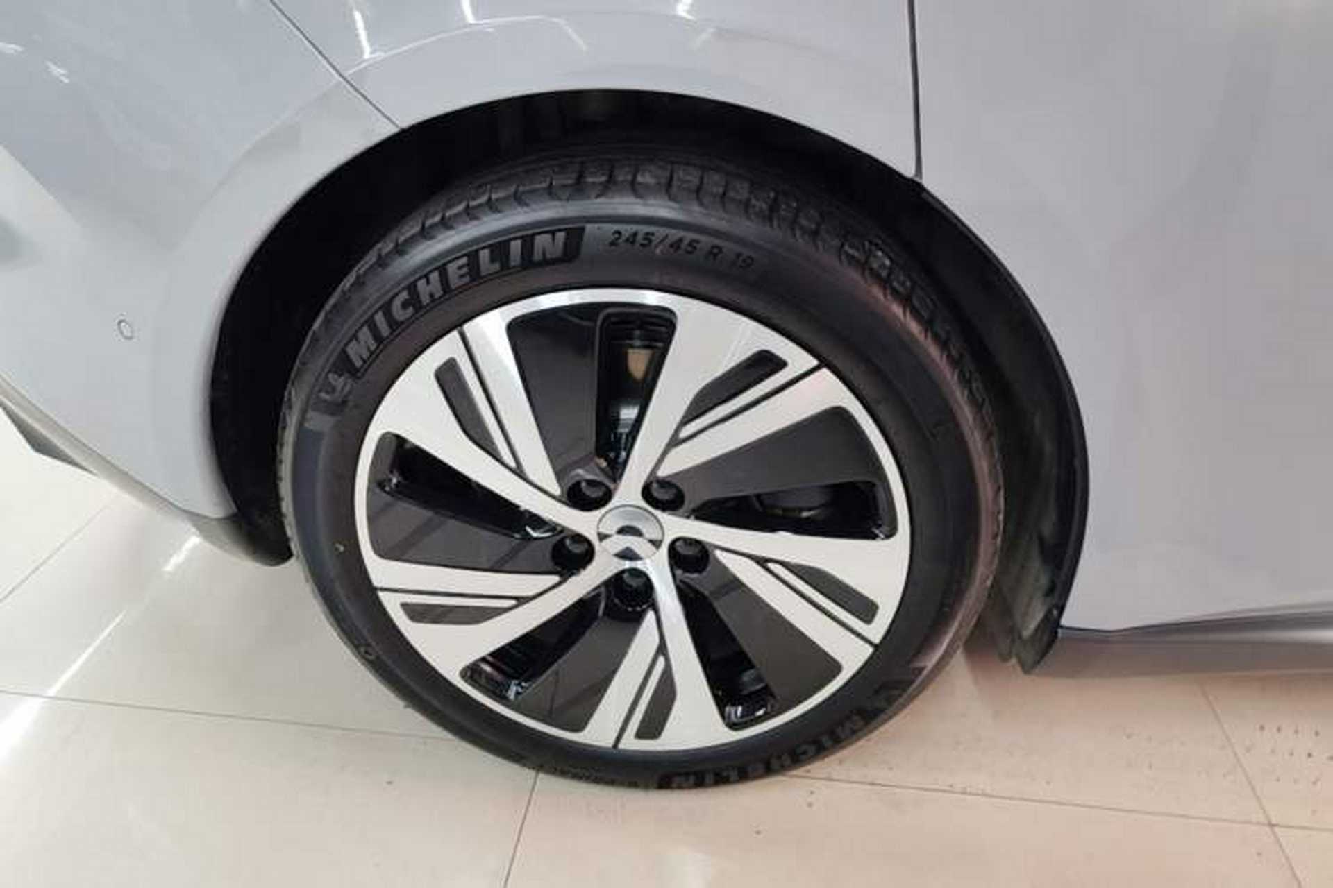 Used Nio ET5 2022 75 kWh Right Rear Wheel Hub