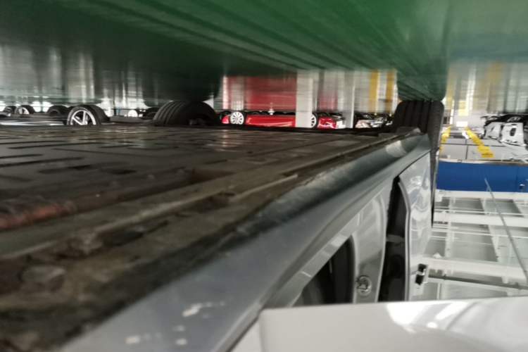 Used Nio ET5 2022 75 kWh Right Side Sill