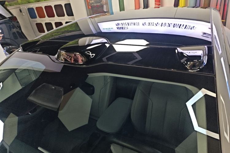 Used Nio ET5 2022 75 kWh Roof