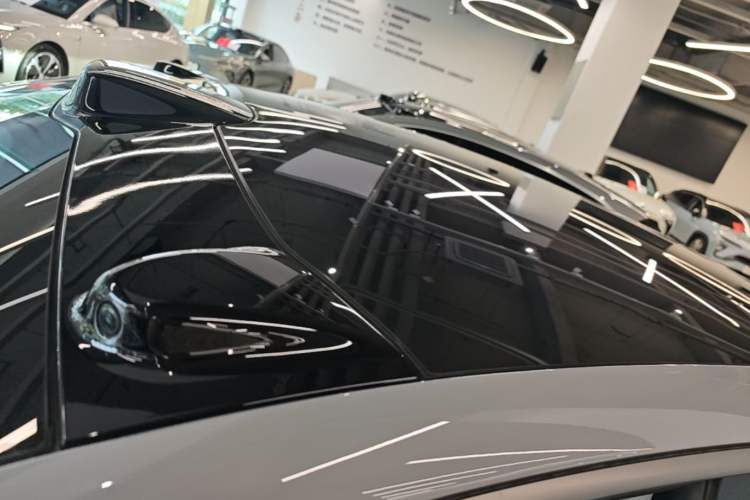 Used Nio ET5 2022 75 kWh Roof