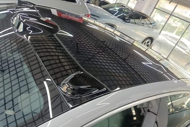 Used Nio ET5 2022 75 kWh Roof