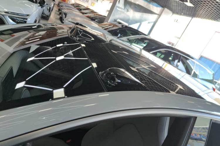 Used Nio ET5 2022 75 kWh Roof
