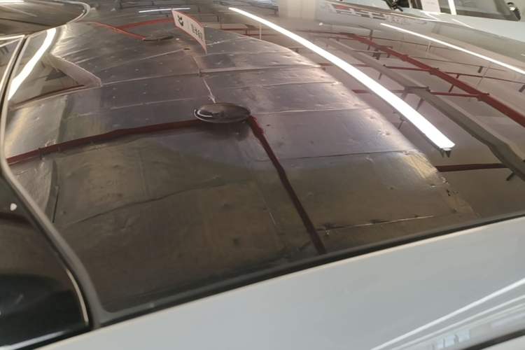 Used Nio ET5 2022 75 kWh Roof