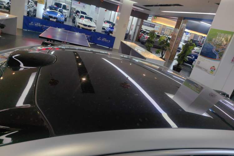Used Nio ET5 2022 75 kWh Roof