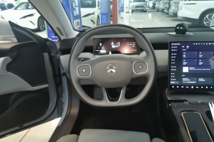 Used Nio ET5 2022 75 kWh Steering Wheel