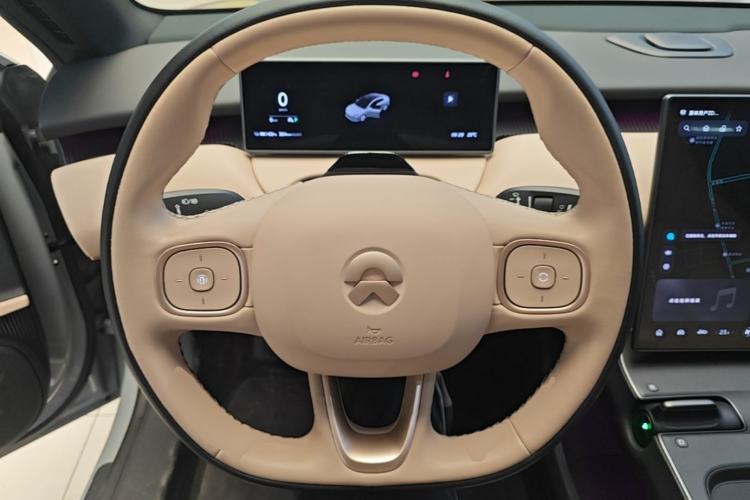 Used Nio ET5 2022 75 kWh Steering Wheel