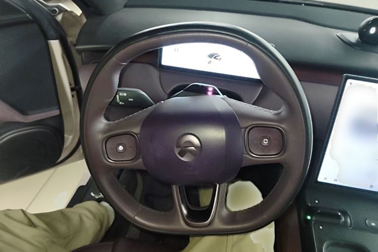 Used Nio ET5 2022 75 kWh Steering Wheel