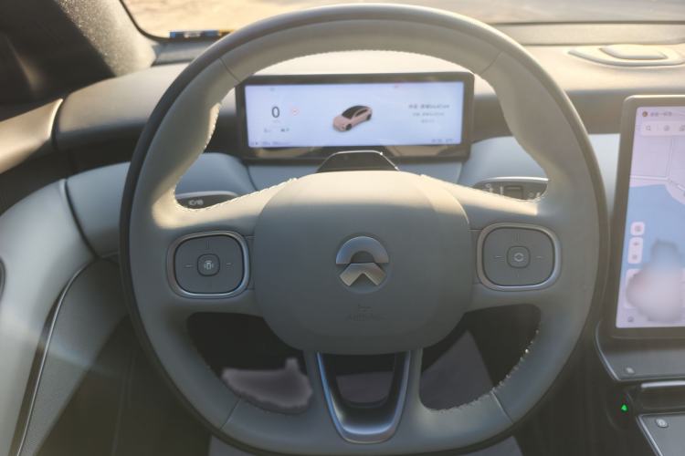 Used Nio ET5 2022 75 kWh Steering Wheel